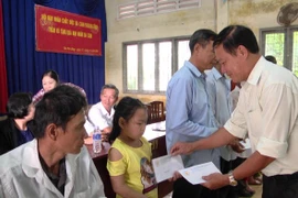 AO/dioxin victims in Can Tho, Tien Giang receive support