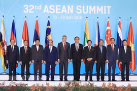 32nd ASEAN Summit concludes in success