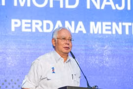 Malaysia: Former PM Najib banned from leaving country