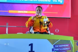 Female weightlifter wins gold medal at Asian Para Games 2018
