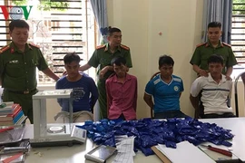 Four caught red-handed smuggling 54,000 meth pills
