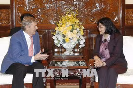 Vice President meets CEO of Operation Smile