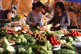 Ministry works to stabilise market following Tet 