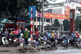 Banks battle Tet ATM overload