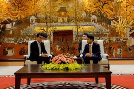 Hanoi, Hong Kong seek stronger economic partnership
