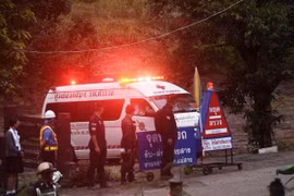 Thailand: Four more boys rescued from flooded cave