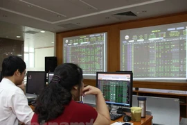 Shares close in red on selling pressure