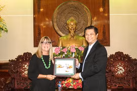 Can Tho, Australia discuss joint work in diverse areas 