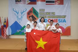 Hanoi students win big at 2018 Challenge for Future Mathematicians