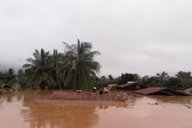 Vietnam expresses sympathy with Laos over losses in dam collapse