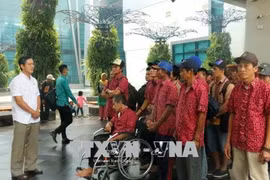 Indonesia returns 42 detained Vietnamese fishermen