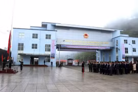 Vietnam, China open new border gate pair
