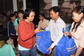 362 billion VND spent on Tet gifts to revolution contributors