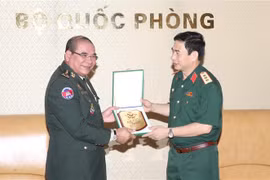 Vietnam, Cambodia border guard forces boost cooperation