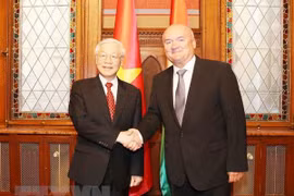 Party chief meets Deputy Speaker of Hungarian National Assembly