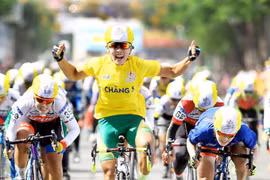 Cyclist Nguyen Thi That wins Belgium cycle race