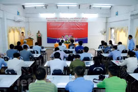 Vietnam helps Lao journalists improve skills 