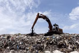 HCM City’s residents complain about waste treatment stench