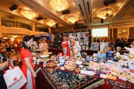 HCM City Consular Club hosts charity bazaar