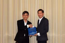 HCM City, Singapore to bolster ties in smart city building