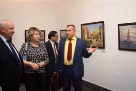 Painting exhibition featuring Russian landscape opens in Hanoi