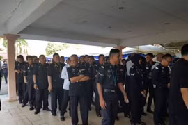 Malaysia election: Police, armed forces cast ballots early 