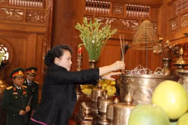 NA Chairwoman offers incense to late President Ho Chi Minh