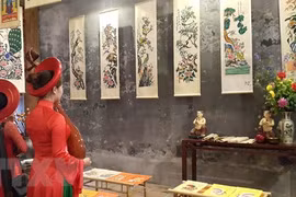 Exhibition of folk paintings opens in Da Nang 