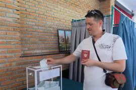 Russian citizens in Nha Trang city vote in Presidential election