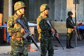 Thai government lifts political ban to clear way for Feb polls