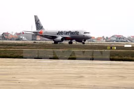 Airlines adjust flights as storm Son Tinh approaches