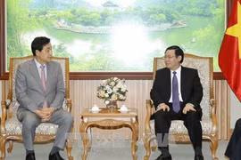 Deputy PM calls for Korean group’s investment in finance 