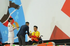 Swimmer secures first gold for Vietnam at Asian Para Games 2018
