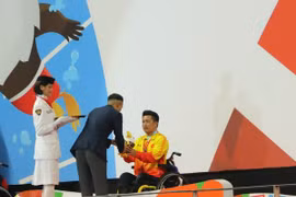Swimmer secures first gold for Vietnam at Asian Para Games 2018