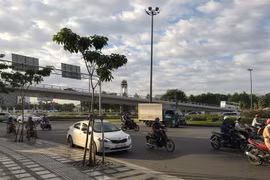 HCM City targets completion of 22 transport projects