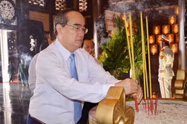 Function of former revolutionists held in HCM City 