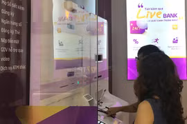 Experts: Non-cash payments need support