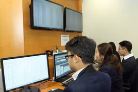 HNX sells 15.77 trillion VND worth of bonds in July