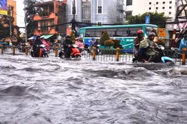 HCM City seeks PM’s help on flooding project