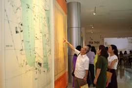 Exhibition on nostalgia for Hanoi held