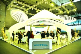 Eight Viettel products at world mobile expo