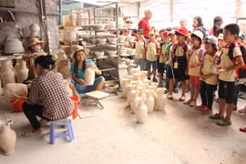 Hanoi’s craft villages lack skilled labourers