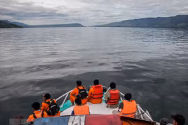 Indonesia: number of missing victims in ferry sinking climbs to 180