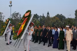 HCM City officials commemorate war martyrs 