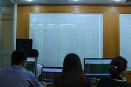 Shares dragged down by investors’ prudence