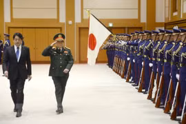 Vietnamese, Japanese defence ministers hold talks 
