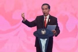 Indonesian President receives Japanese Foreign Minister