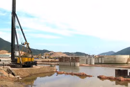 Lawmakers suggest renewing State management methods 