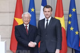 Party chief’s visits expand economic ties with Cuba, France