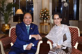 PM holds bilateral meetings on ASEAN-India summit sidelines